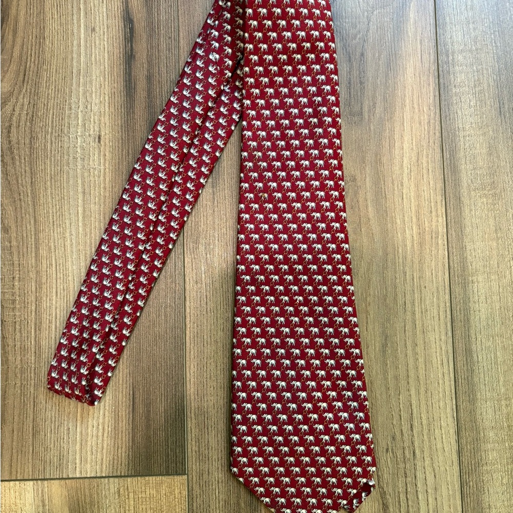 Classic Red and White‎ Men's Tie De Amanda 100%Silk Elephants